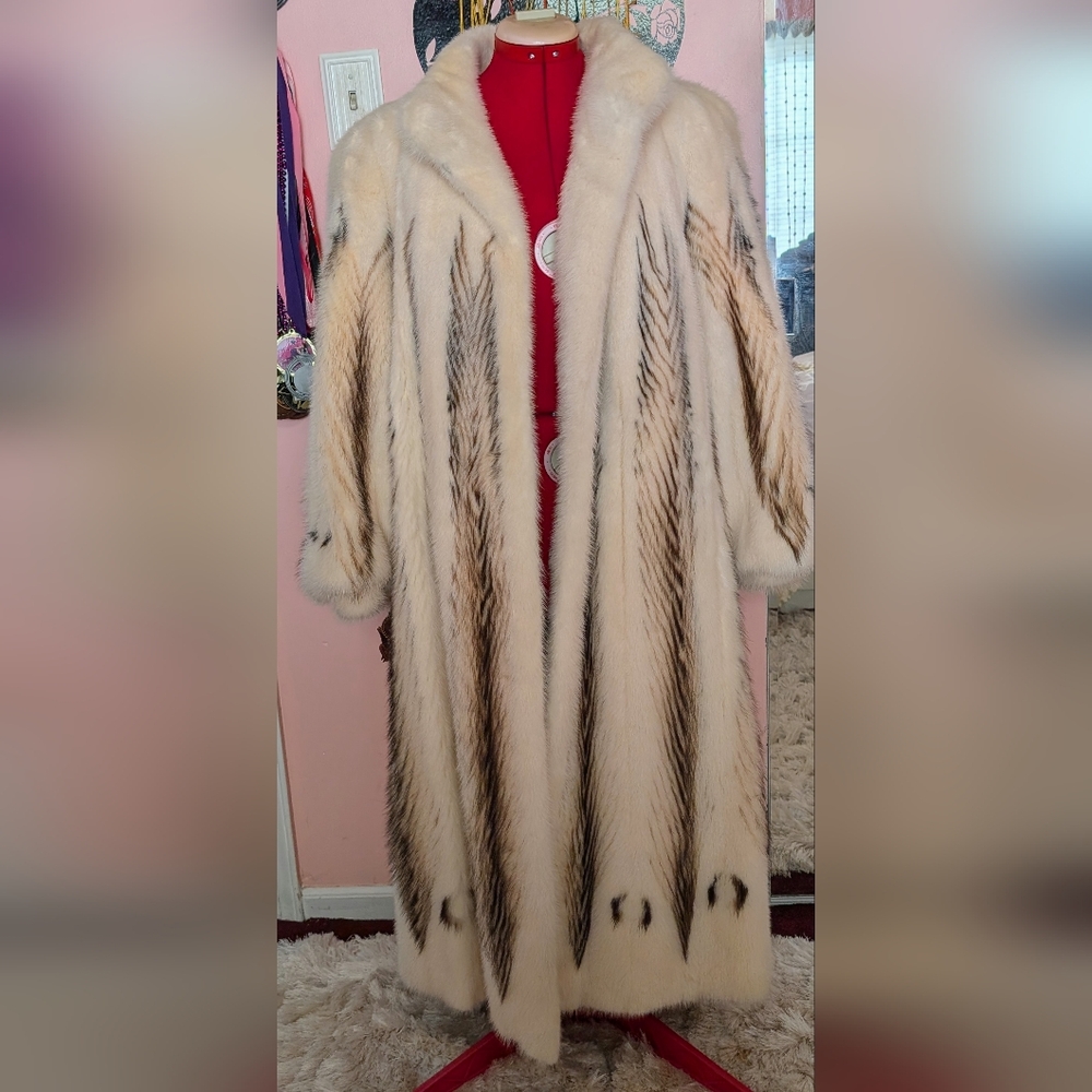 Taking offers ! Was 10k Vintage Mink & Fitch w/Brown Herringbone & circles '80's - Picture 7 of 7